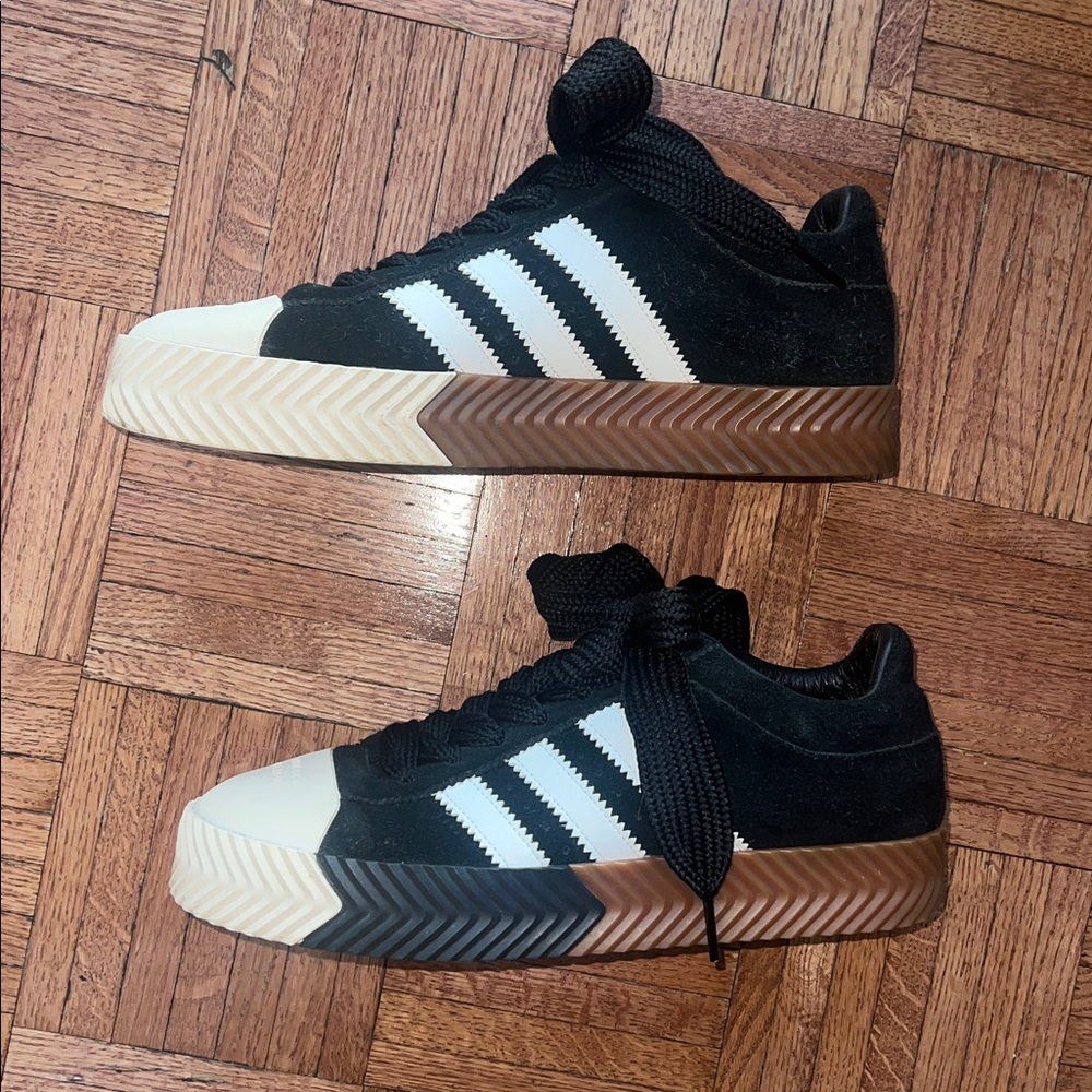 🔥🖤🖤Adidas Alexander Wang X Skate Black Suede sneakers size 11.5, used but SLEEK - Picture 4 of 14